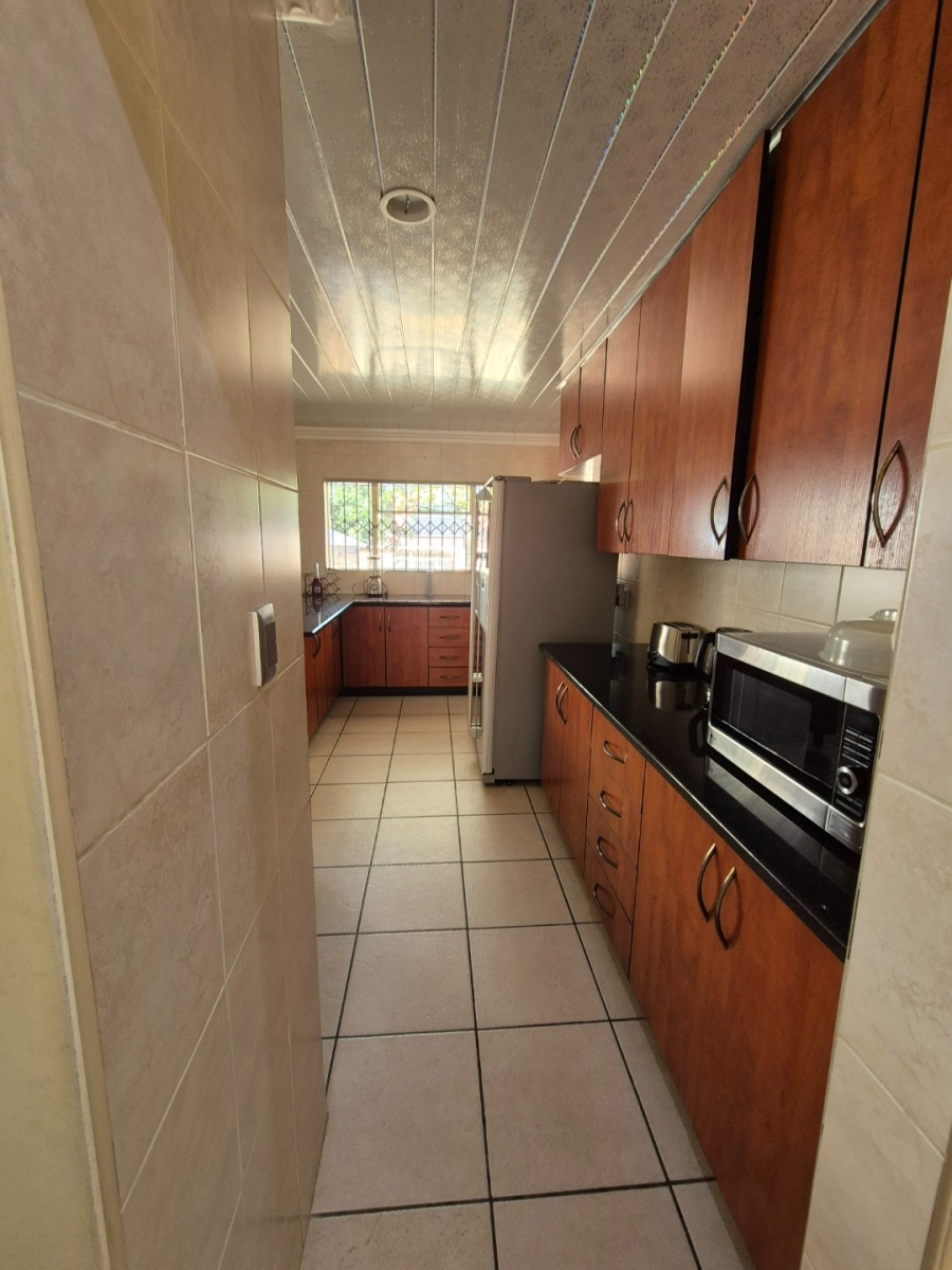 To Let 4 Bedroom Property for Rent in Universitas Ridge Free State